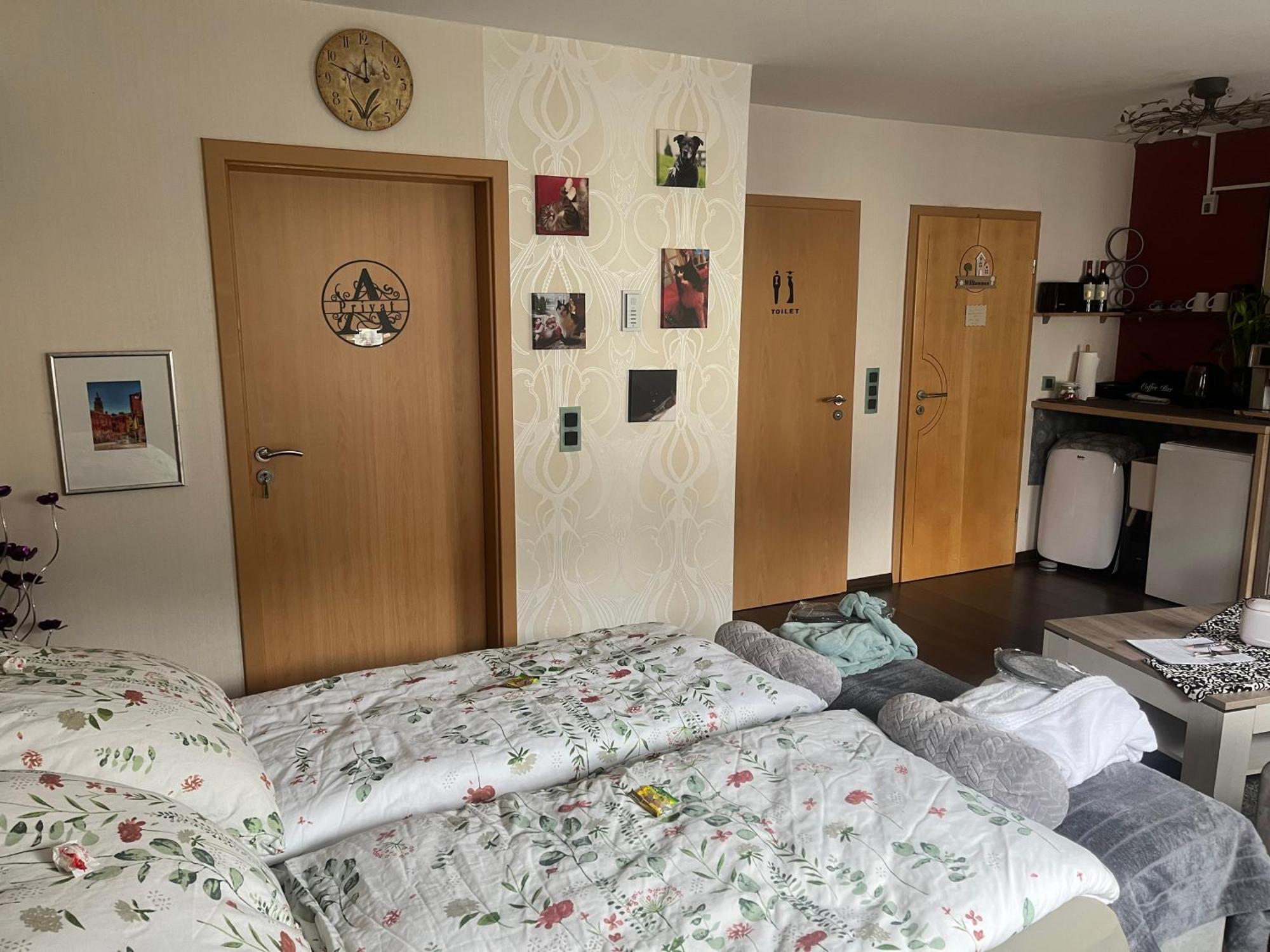 Gaestezimmer In Ratingen Bei Duesseldorf Mit Einem Hauch Luxus Ngoại thất bức ảnh