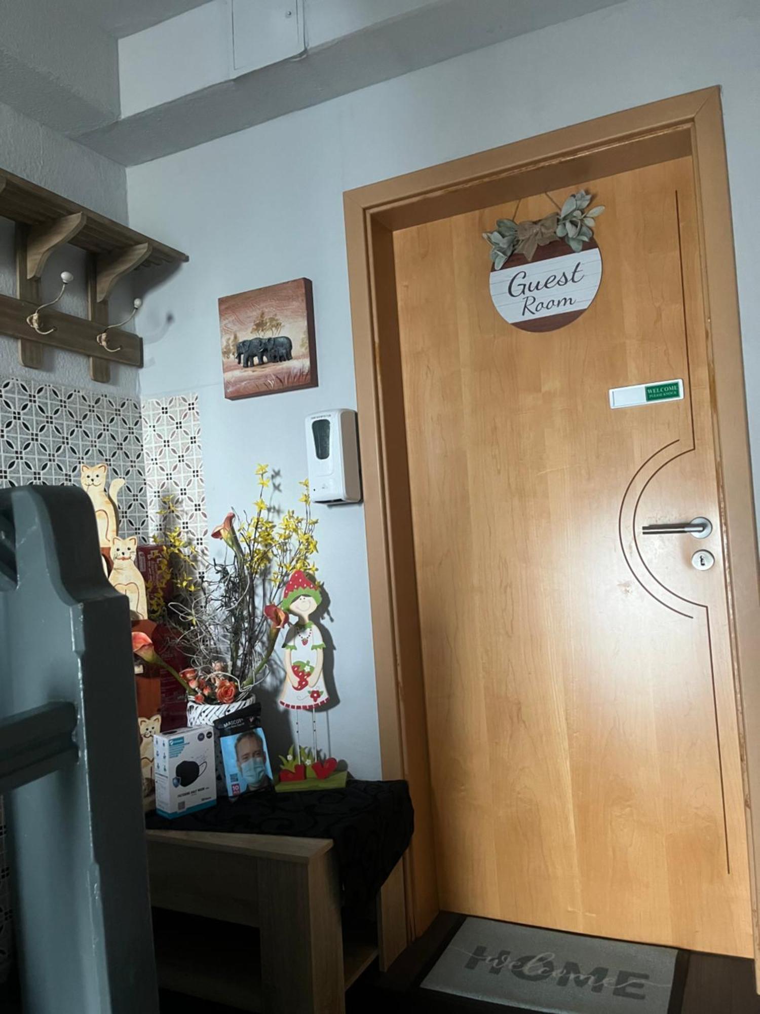 Gaestezimmer In Ratingen Bei Duesseldorf Mit Einem Hauch Luxus Ngoại thất bức ảnh